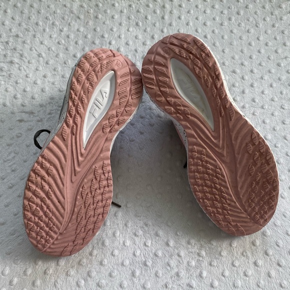 Fila Running Shoes (size 8) - Picture 8 of 12